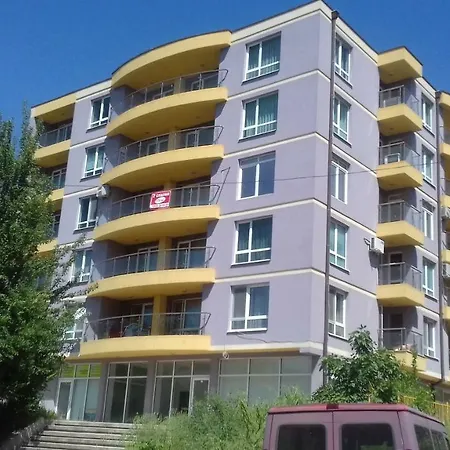 아파트 Uzhen Plazh 1